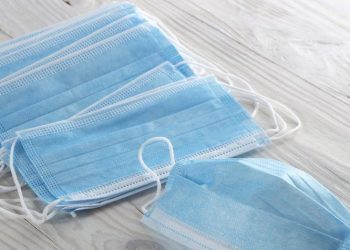 Desarrollan un material para mascarillas que captura y desactiva las proteínas del coronavirus