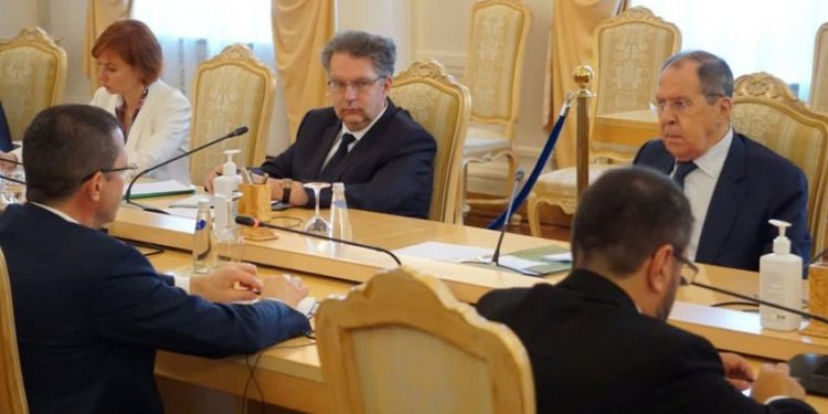 Venezuela y Rusia ratifican voluntad de continuar cooperación petrolera tras sanciones occidentales