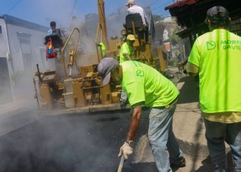 Nueva Esparta | Alcalde Morel David Rodríguez inicia plan de pavimentación en Maneiro