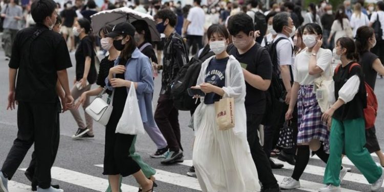 Activan confinamiento en Wuhan y estado de emergencia en Osaka por covid-19