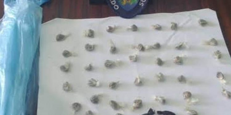 Policía detuvo al atacante de una mujer y a un hombre por posesión de marihuana