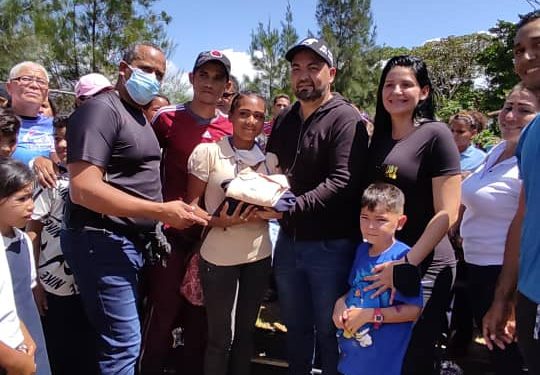 Sucre | Jornada «Amor en Acción» y «Fundación Carúpano va a la escuela» se desarrollaron en Liceo Maturincito