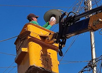 Sucre | Equipos de la División de Alumbrado Público desplegados en distintos sectores de Carúpano