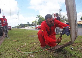 Monagas | Alcaldesa Ana Fuentes rescató alumbrado público del distribuidor San Jaime