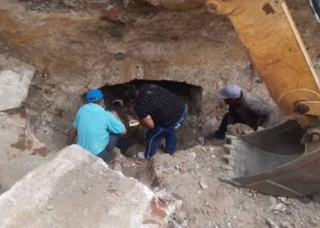Avanzan trabajos de excavación del antiguo Baluarte de La Guaira