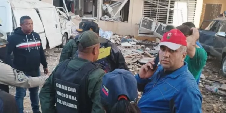 Bolívar: Ocho personas resultaron heridas tras explosión en un edificio de Puerto Ordaz