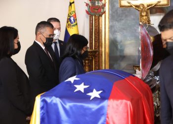 Capilla Ardiente: Gobierno Nacional realizó homenaje póstumo al maestro Fruto Vivas