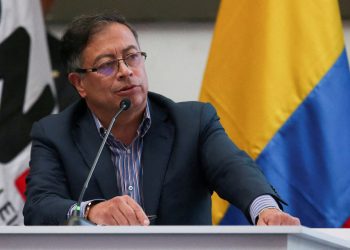 Gustavo Petro pide al embajador Benedetti establecer todos los lazos con Venezuela