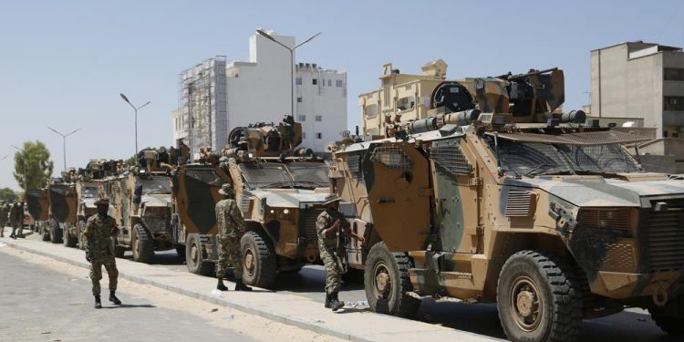 Al menos 23 muertos por combates en Libia y el Gobierno llama a movilización ante posible guerra civil
