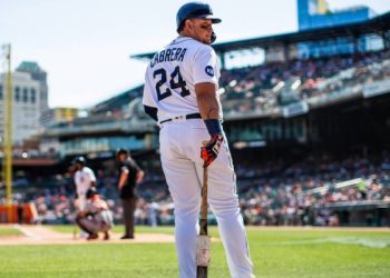 Miguel Cabrera regresó y conectó el hit 3079 de su carrera