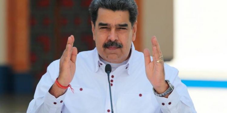 Maduro pronostica crecimiento económico de hasta 20% en 2022
