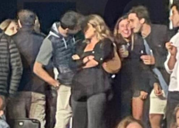 Captaron a Piqué y su nueva novia en el concierto de Dani Martín