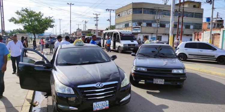 Anzoátegui | Taxistas denunciaron atropellos por parte de directivo de línea de autobuses
