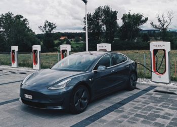 California prohíbe la venta de automóviles nuevos de gasolina a partir de 2035