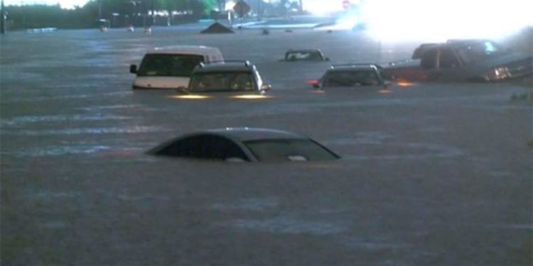 Fuertes lluvias e inundaciones en Texas cobraron su primera víctima