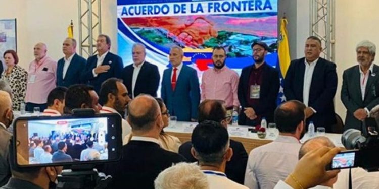 Empresarios de Venezuela y Colombia preparan camino para reapertura comercial