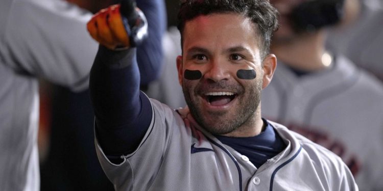 José Altuve pegó jonrón 32 abriendo juego de las Grandes Ligas (MLB)