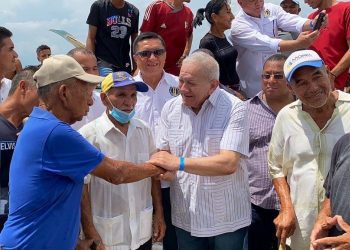 Nueva Esparta: Bernabé Gutiérrez visitó el municipio Mariño y estuvo con pescadores de Los Cocos