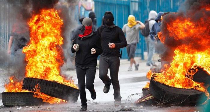 Chile: Enfrentamientos entre estudiantes y militares se registraron en Santiago