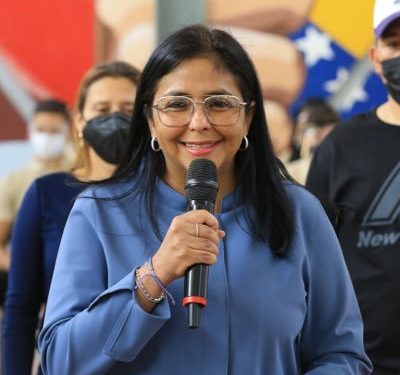 Vicepresidenta Delcy Rodríguez se reúne con autoridades comerciales de Colombia