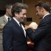 Gustavo Dudamel recibió la Orden de las Artes y Letras de Francia que le entregó el presidente Emmanuel Macron