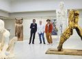 Brad Pitt exhibe en Finlandia su faceta de escultor con su primera exposición