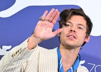 Harry Styles revoluciona Festival de Venecia