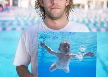 Juez de EEUU desestima demanda por la portada del bebé de disco de Nirvana