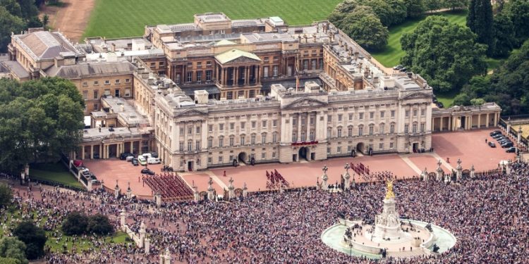 Restos mortales de Isabel II serán llevados a Edimburgo y luego a Londres