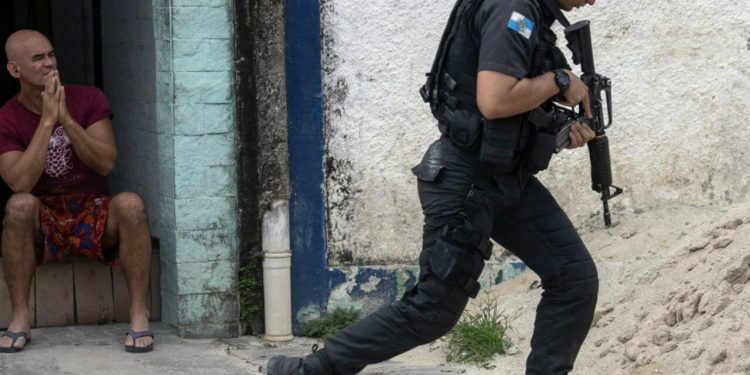 Brasil: Tres muertos en tiroteo durante una operación antidrogas