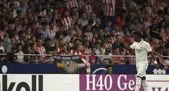 Aficionados del Atlético de Madrid corearon insultos racistas contra Vinicius