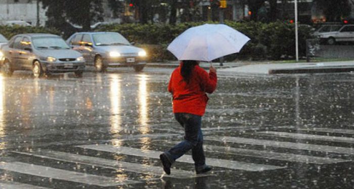 Se registrarán fuertes lluvias y descargas eléctricas en las próximas 24 horas