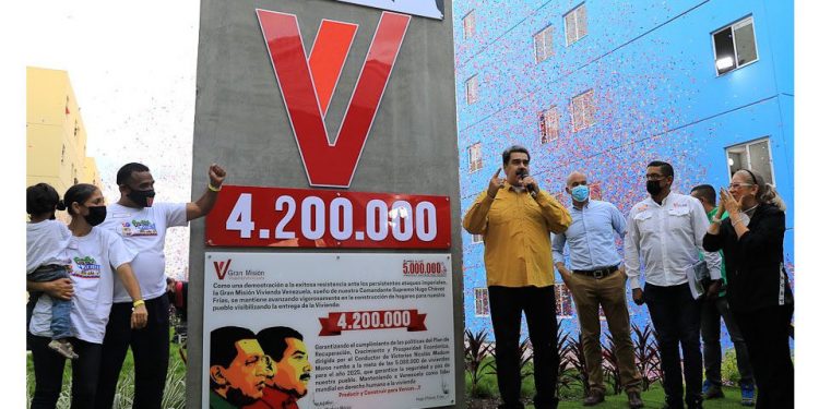Presidente Maduro instruyó al ministro de Vivienda dar prioridad a los afectados por las lluvias