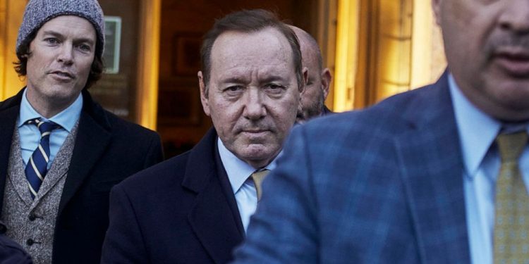 Jurado de Nueva York desestima acusaciones de agresión sexual contra Kevin Spacey