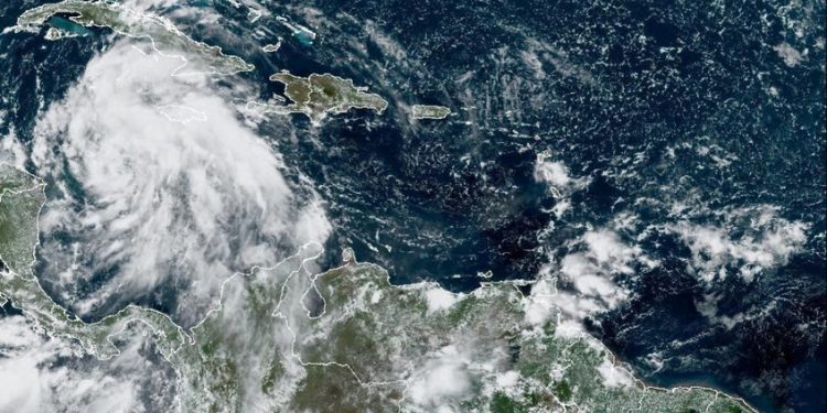 Alertan de posible depresión tropical al norte de Venezuela y sobre el Mar Caribe
