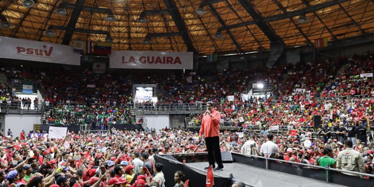 Maduro no descarta adelanto de elecciones presidenciales