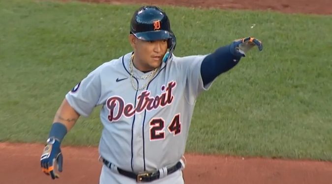 Miguel Cabrera se encuentra a un solo batazo de igualar al japonés Ichiro Suzuki