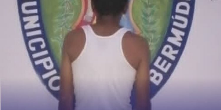 Policia Municipal detiene a sujeto por trato cruel a menor.