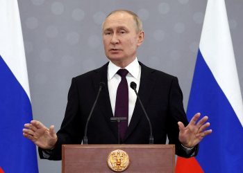 Putin alerta del inicio de la «década más peligrosa» desde la II Guerra Mundial y descarta uso de armas nucleares