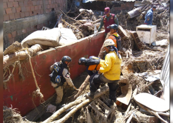 Aumenta a 50 el número de fallecidos por deslave en Las Tejerías