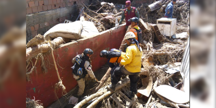 Aumenta a 50 el número de fallecidos por deslave en Las Tejerías