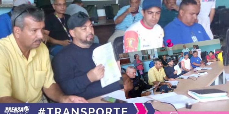El alcalde Julio Rodríguez anunció este marte una modificación del pasaje urbano en el municipio a 2,5 Bs
