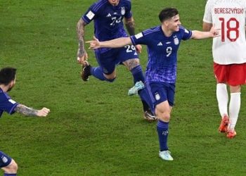 Argentina gana a Polonia 2- 0 y pasa a octavos de final