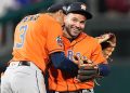 Peña y Verlander sitúan a los Astros a un paso de ganar la Serie Mundial