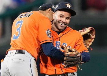 Peña y Verlander sitúan a los Astros a un paso de ganar la Serie Mundial