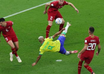 Brasil inicia su búsqueda del «hexa» con triunfo ante Serbia por 2-0