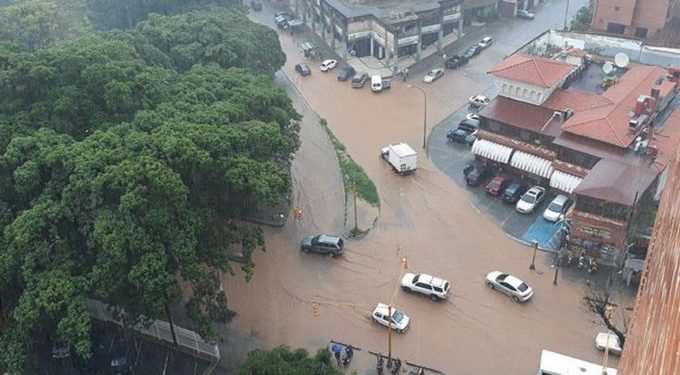 Se registraron inundaciones en Caracas tras precipitaciones de este lunes
