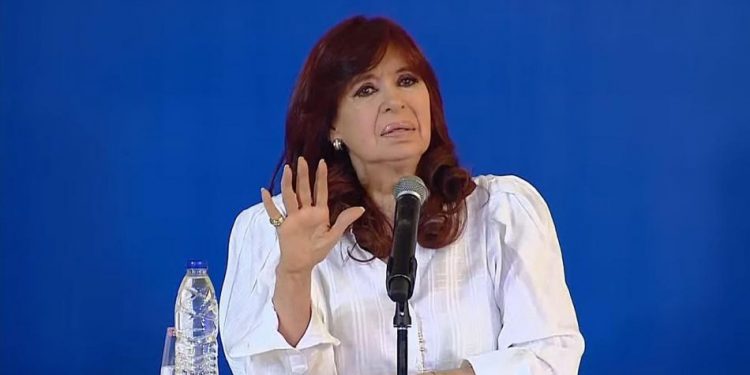 Cristina Fernández vincula su atentado a empresarios identificados con Macri