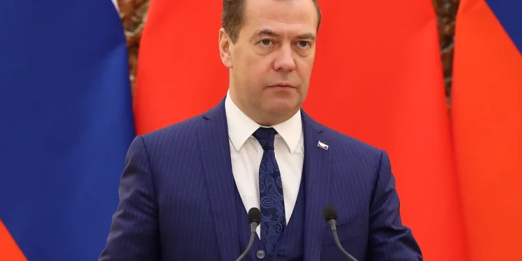 Medvédev: «EEUU, la OTAN y la UE no quieren una ruptura definitiva con Rusia»