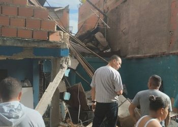 Cinco personas lesionadas tras explosión de una bombona de gas en Catia